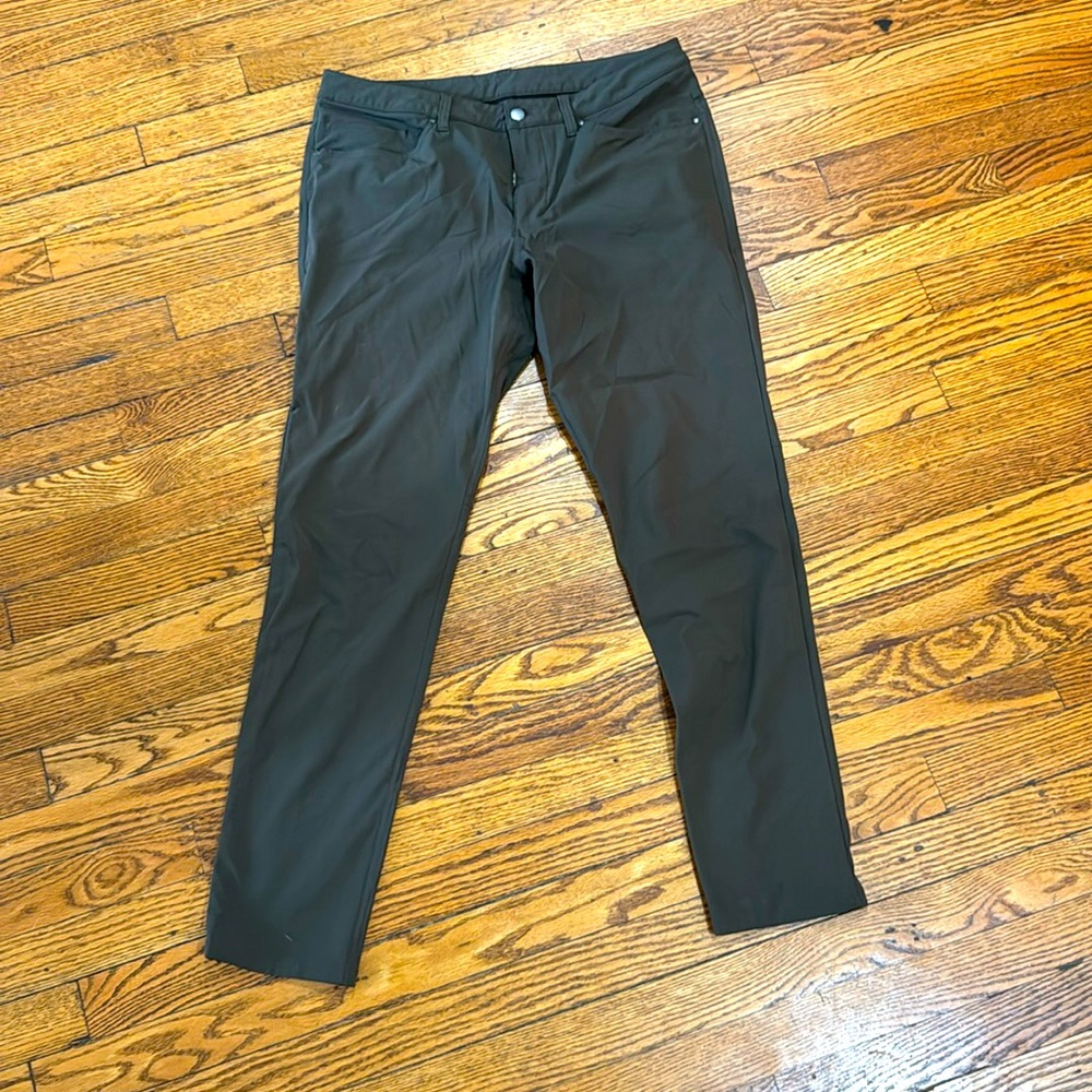 Lululemon ABC slim Pants 32x32 green